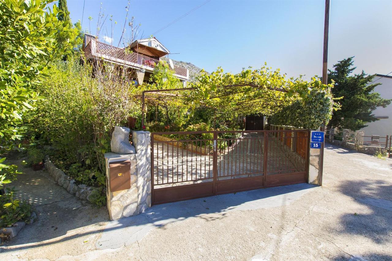 Apartments Pavlina Starigrad Paklenica Eksteriør billede