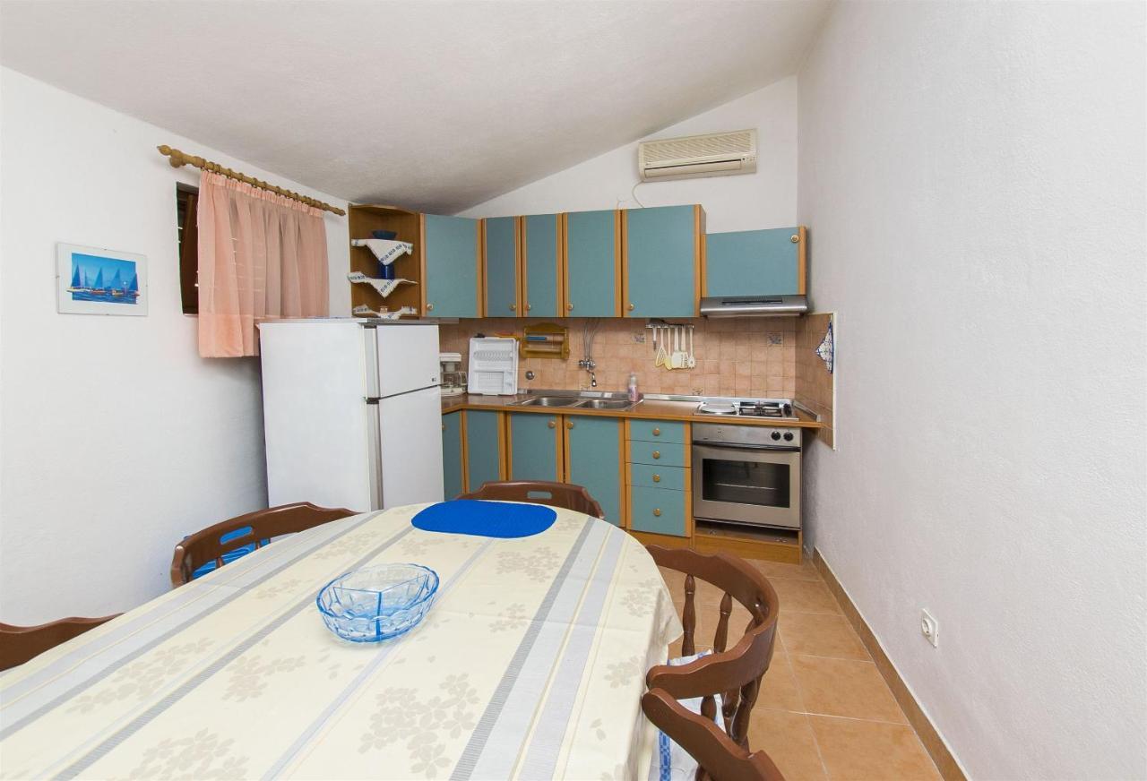 Apartments Pavlina Starigrad Paklenica Eksteriør billede